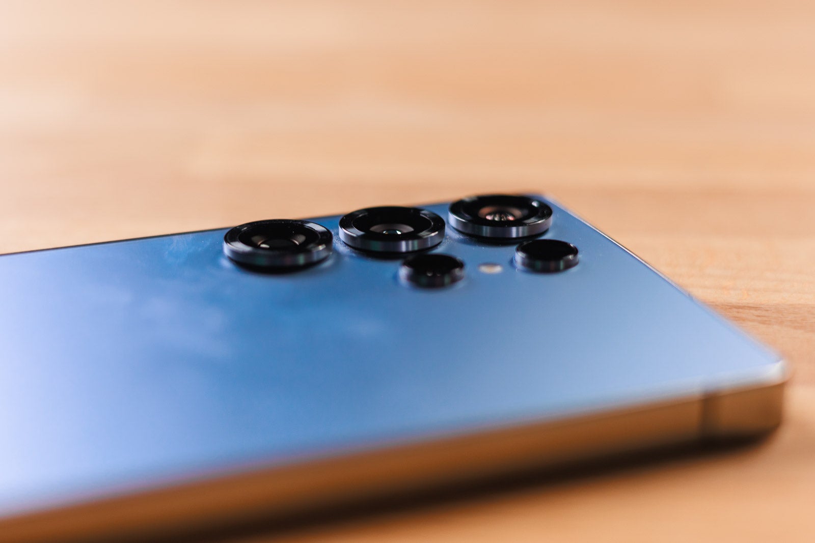 Galaxy S25 Ultra : Samsung corrigera le bug caméra avec One UI 8.5