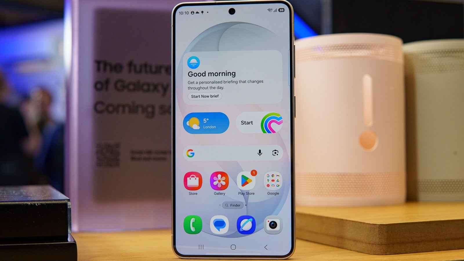Galaxy S27 : Samsung joue-t-il avec le feu en coupant dans les coûts ?