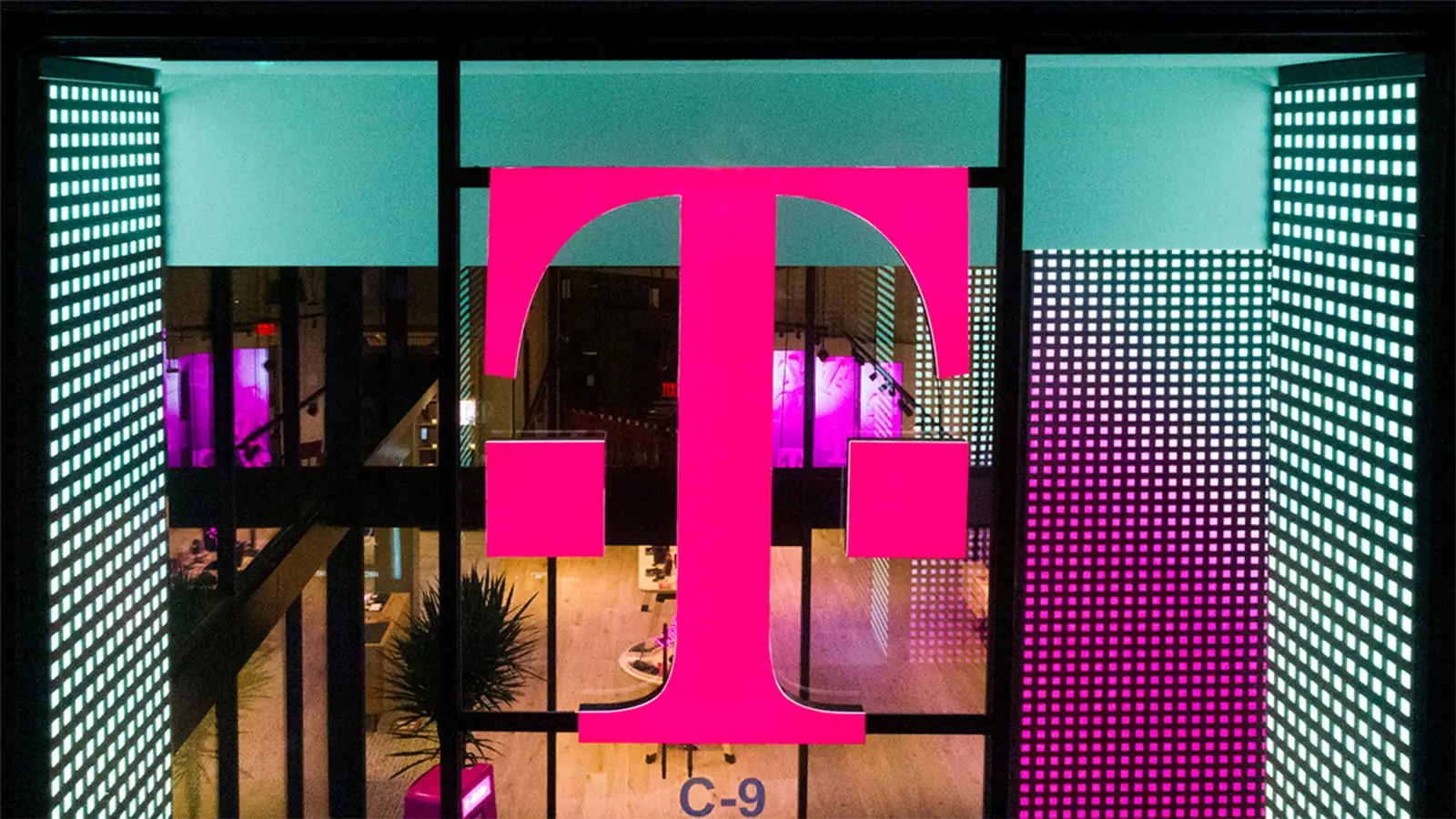 T-Mobile pousse ses clients vers la sortie de leurs anciens forfaits